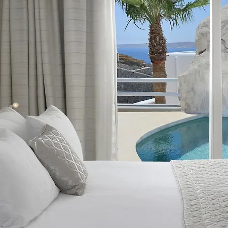 Anax And Hotel